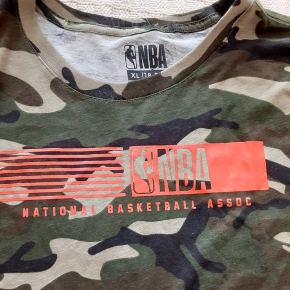 Boys NBA T-shirt  XL 18-20